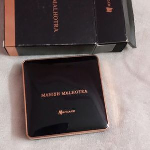 🥰 Manish Malhotra 9 In 1 Eyeshadow Palette