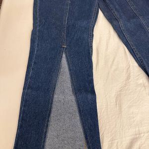 Cut jeans