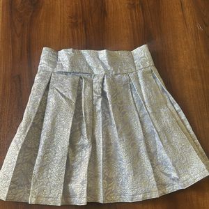 6-8yrs Set of crop top and box pleat skirt