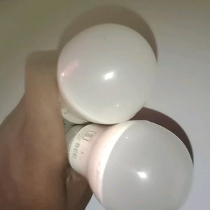 2 Philips Bulb