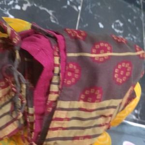 Maroon And Gray Bandhani Saree