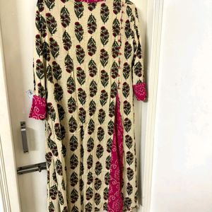 Kurti With Anarkali Wit The Side Design