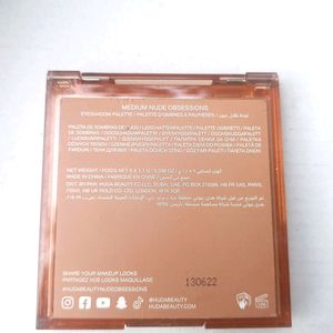 Huda Beauty Nude Medium Eyeshadow Pallete