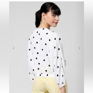 Vero ModaPolka-Dot Print V-neck Top