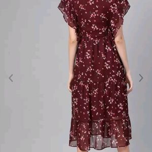 Burgundy Tiered Dress By (Mast & Harbour)🛍️🌷