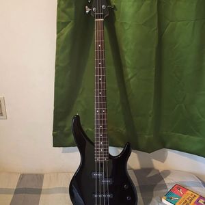 BASS GUITAR YAMAHA TRBX17