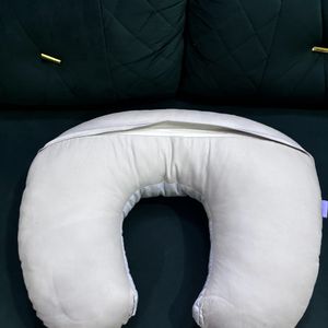 Mi Arcus Nursing And Feeding Pillow(Never Used)