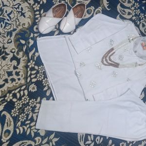 White Kurta Pajama And Wase ort