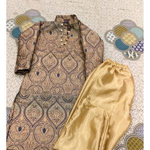 customize kurta pajama.