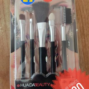 Huda beauty Makeup Brushes