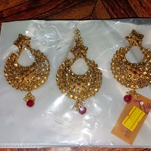 Beautiful Earings With Mangtikka