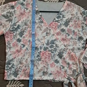 Combo Of  Floral  Top N  BRAND Ed Jeans