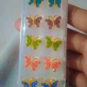 Multicolour Diamond Studs( Pack Of 6)