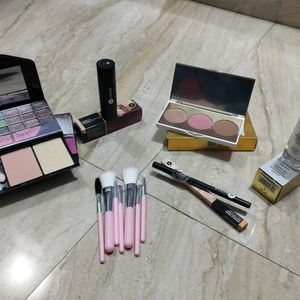 Pack Of 6 Branded Makeup Product Combo