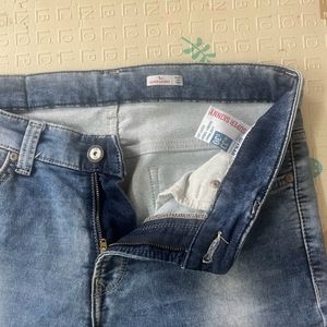 Men’s Blue Jeans In Brand New Condition