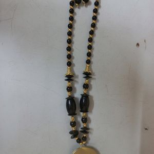 Trendy Black Beads Necklace With Earrings