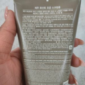 The Face Shop Jeju Volcanic Lava Pore Scrub Foam