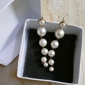 Korean Pearl Earrings.