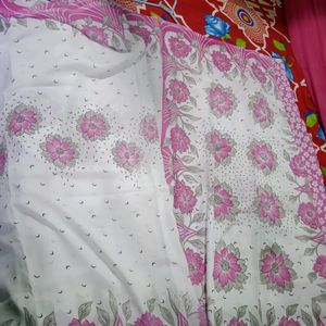 Printed Saree With Blouse Piece