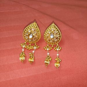 Ad Stones Earings