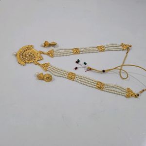 Gold plated necklace and earrings set