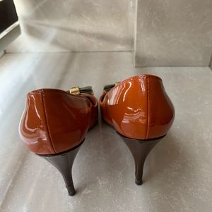 Louis Vuitton Peep toes