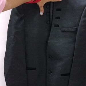 3 Piece Suit Perfect For Any Function,