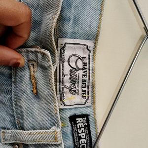 STRAIGHT FIT JEAN ( LIGHT BLUE COLOR)