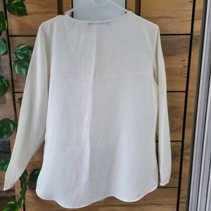 Zara Off White Top With Neck Pattern