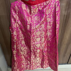 An Ethnic Pink Color Skirt With Drawstrings