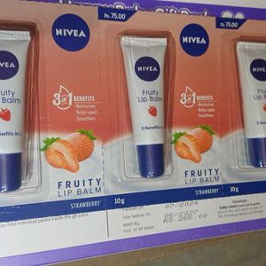 *NEW* Nivea Fruity Lip Balm Pack Of 3