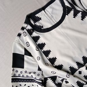 New Korean Aesthetic Black And White Top