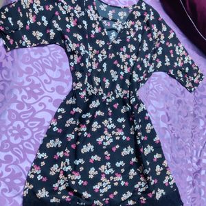 Beautiful Floral Print Tunic Top