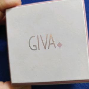 Giva Pendant