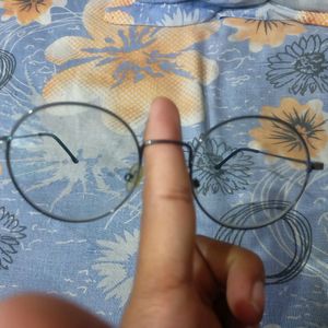 I Am Selling Round Shape Style Glasses