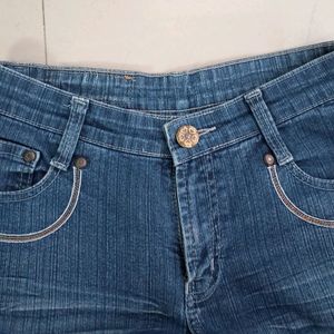 Combo Of Denim Jeans & Capri (Women)