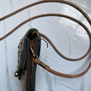 Brown Leather Slingbag