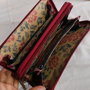 Hand Wallet.