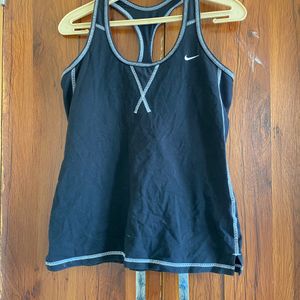 Nike Brand Active Wear For Women’s