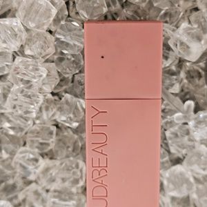 Huda Beauty Mini Matte Lipstick