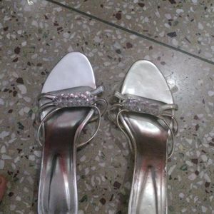 Silver Party Wear Sandles For Ladies