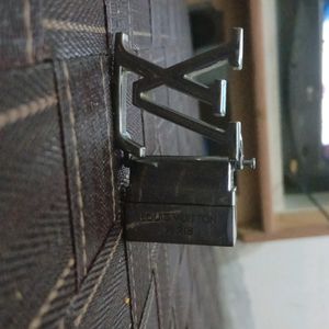 LV Buckle (Reversible)