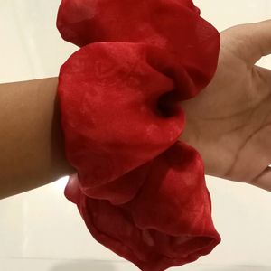 Red Design Scrunchie (1PC)