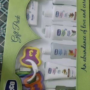 Chicco Baby Moments Gift Pack Of 8