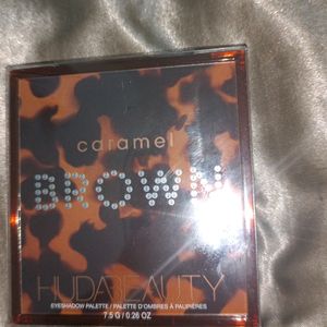 Huda Beauty Caramel Brown Palette