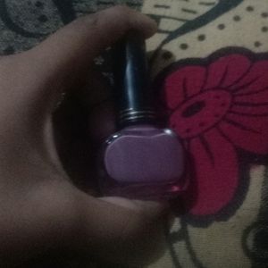 I Am Selling A Nail Polish Of Seven Seas