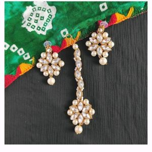 Kundan Earrings And Mangtika Set