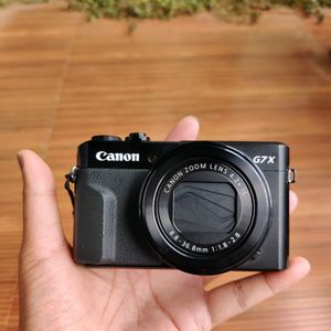 Canon G7x Mark ii vlogging camera