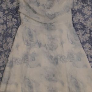 New DREAMY White Floral Dress With Back Cut Out