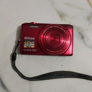 Brand New Nikon Coolpix S6800 Camera